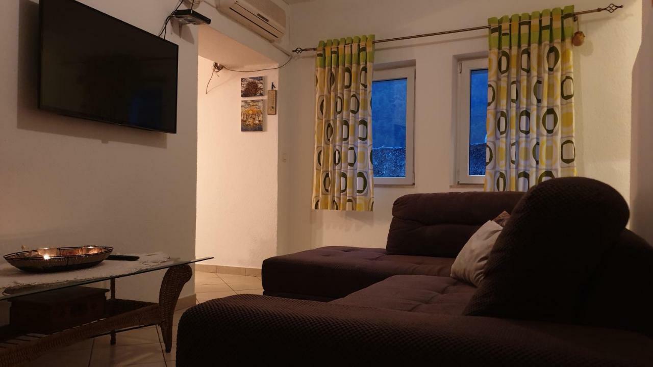 Apartman Biserka Pitve Ngoại thất bức ảnh